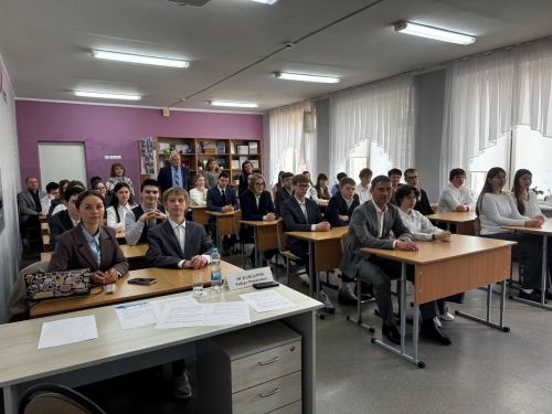 Выпускники Менделеевска получат 100 000 рублей за 100 баллов по ЕГЭ