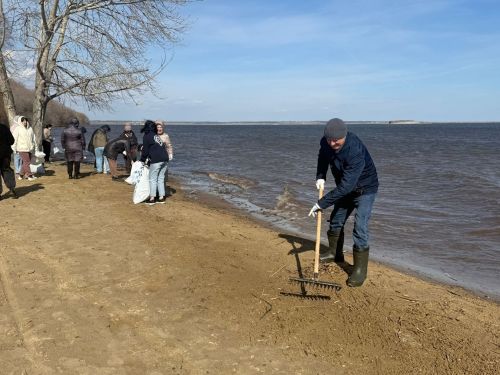 Активисты Менделеевска очистили берега рек в рамках акции «Вода России»