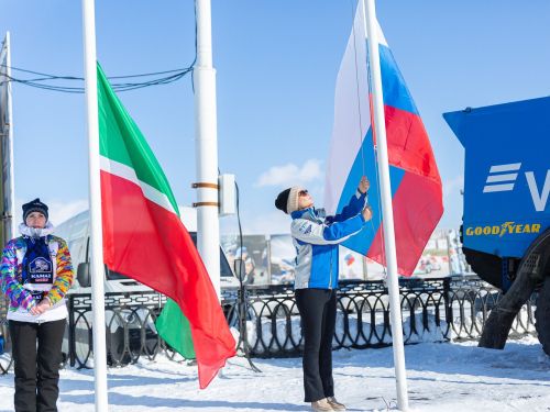 Государственный флаг РФ обяжут размещать на спортивных объектах