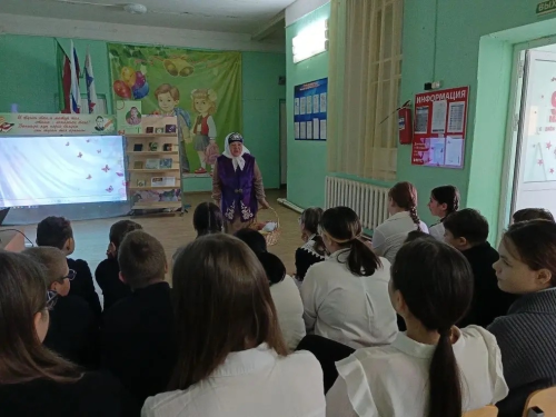 Бәзәкә мәктәбендә Габдулла Тукай иҗатына багышланган тантаналы чара уздырды