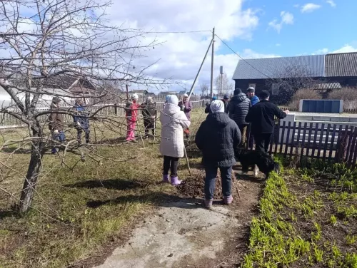 Жители деревни Актазики привели в порядок памятник воинам Великой Отечественной