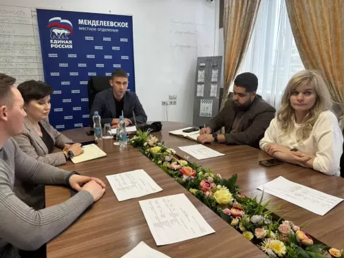 Глава Менделеевского района провёл еженедельный приём граждан: о чём спросили менделеевцы