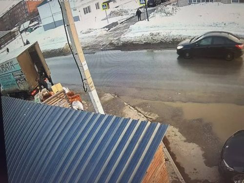 В Менделеевске напомнили о запрете выбрасывать шины и крупногабаритный мусор в контейнеры для ТКО