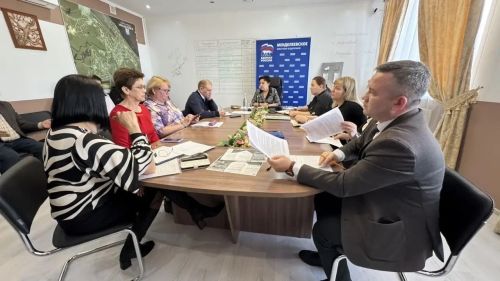 В администрации Менделеевского района обсудили новые подходы к поддержке ветеранов СВО