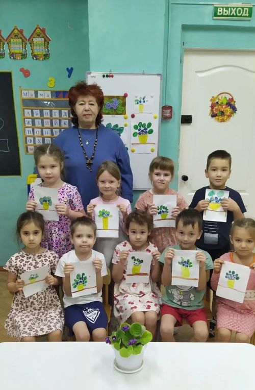 Миссия — быть воспитателем: Лилия Бадыкова из Менделеевска посвятила детям более 40 лет