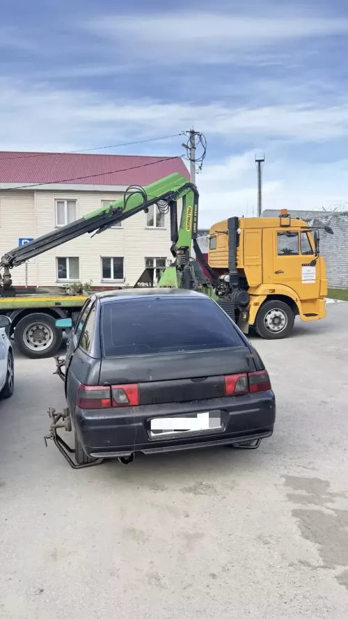 В Менделеевске сотрудники Госавтоинспекции пресекли управление автомобилем несовершеннолетним водителем