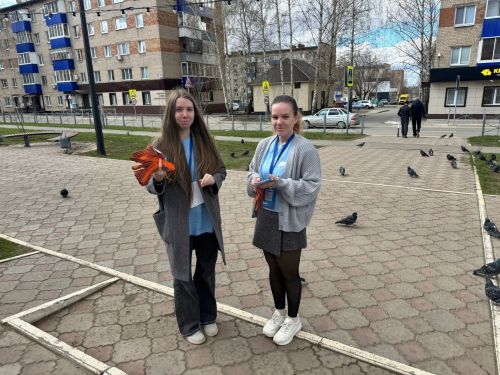 Волонтёры «Яшьлека» напомнили менделеевцам о значении Георгиевской ленточки