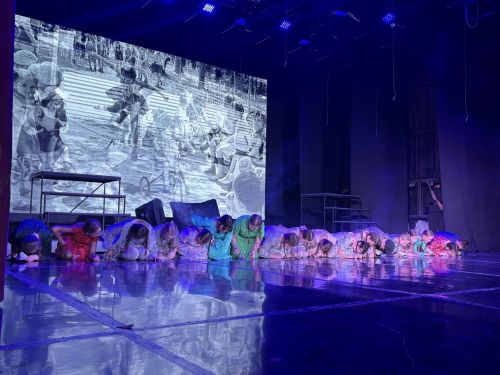 В Менделеевске прошла премьера военного мюзикла «Жизнь вопреки»