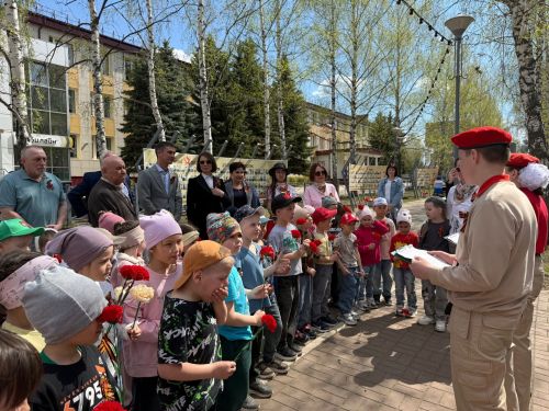 Альфия Когогина и Роберт Искандаров приняли участие в уроке мужества