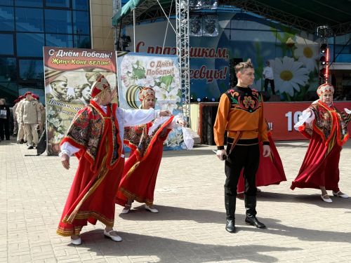 Трогательную вокально-хореографическую композицию представили на праздновании 81-й годовщины Победы в Менделеевске
