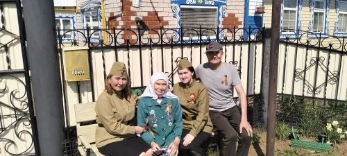 Песәй хезмәткәрләре “Георгий тасмасы” акциясенә кушылды һәм герой гаиләләренә барды