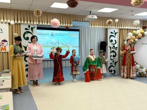 «Татарча сөйләшәБЕЗ» берләштерә Менделеевскида эшләнгән