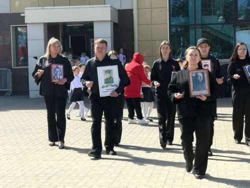 Трогательную вокально-хореографическую композицию представили на праздновании 81-й годовщины Победы в Менделеевске