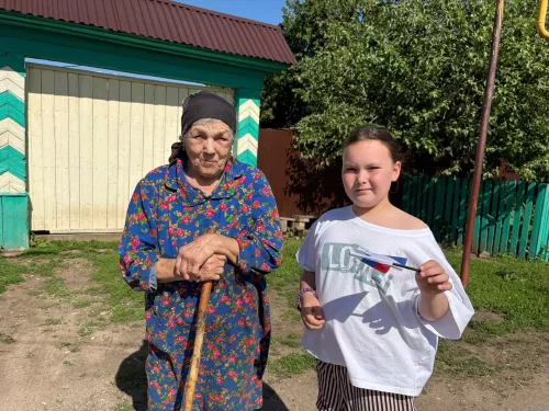 Одна страна, одно сердце: как Сетяковское поселение встретило День России