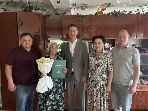 Жительнице Бизяков Анисе Аглиевой исполнилось 90 лет