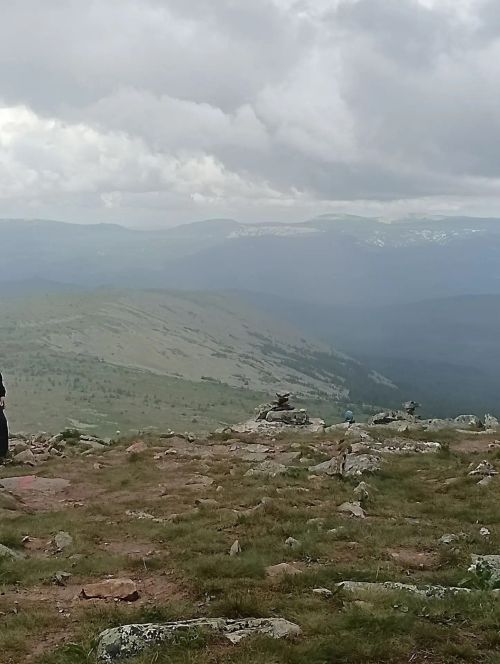 Флаг спортивной школы «Айсберг» из Менделеевска побывал на вершине горы Иремель