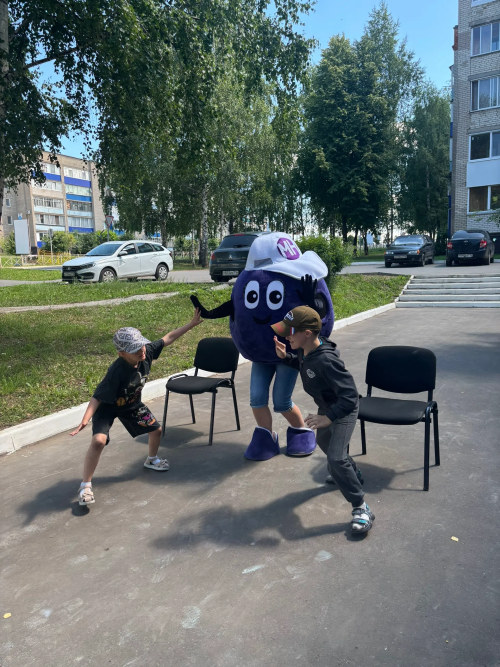 Ребята из лагеря «Солнышко» покорили редакцию «Менделеевских новостей»: марафон творчества и драйва