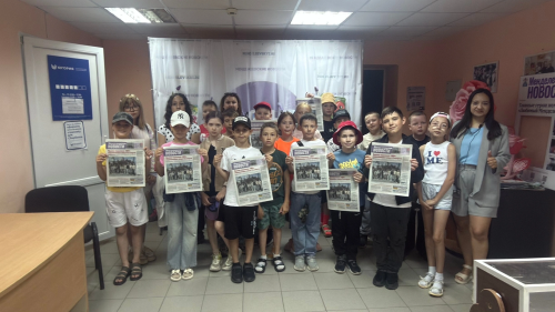 Ребята из лагеря «Солнышко» покорили редакцию «Менделеевских новостей»: марафон творчества и драйва