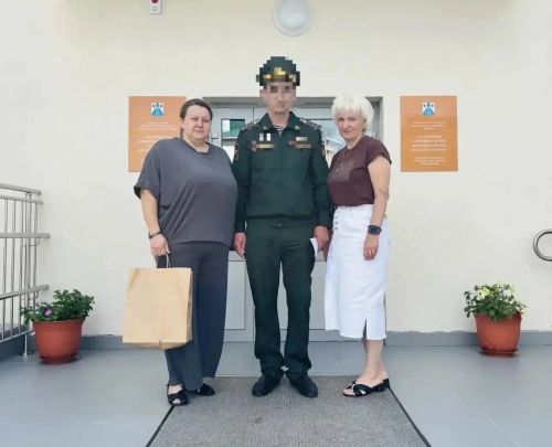 В детском саду «Маленький гений» прошла встреча с участником СВО и волонтёром Мариной Глебовой
