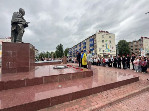 В Менделеевске прошёл митинг к Дню памяти и скорби у Вечного огня
