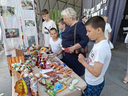 В приюте «Камские зори» завершился проект «Кукольный фургончик» – победитель гранта «Лукойла»