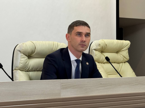 Роберт Искандаров: Менделеевский район опередил федеральное предложение о выплатах стобалльникам