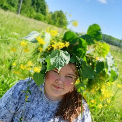 Камай авыл мәдәният йортында кыр чәчәкләреннән чәчәк бәйләме үрү буенча осталык дәресе уздырылды