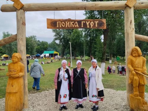 Коллективы Менделеевского района выступили на республиканском празднике удмуртской культуры «Гырон Быдтон»