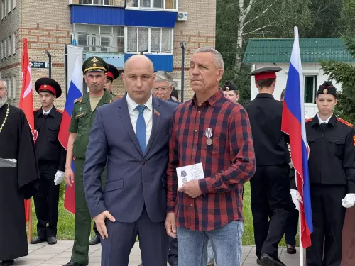 В Менделеевске прошёл митинг в День ветерана боевых действий