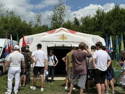 На празднике «Уяв» в Черемшане открылся мобильный пункт отбора на службу по контракту