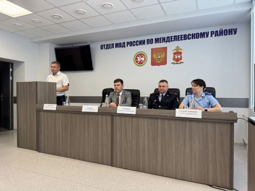 Дәүләт автомобиль инспекциясе 90 еллыгын Менделеевскида тантаналы уздырды