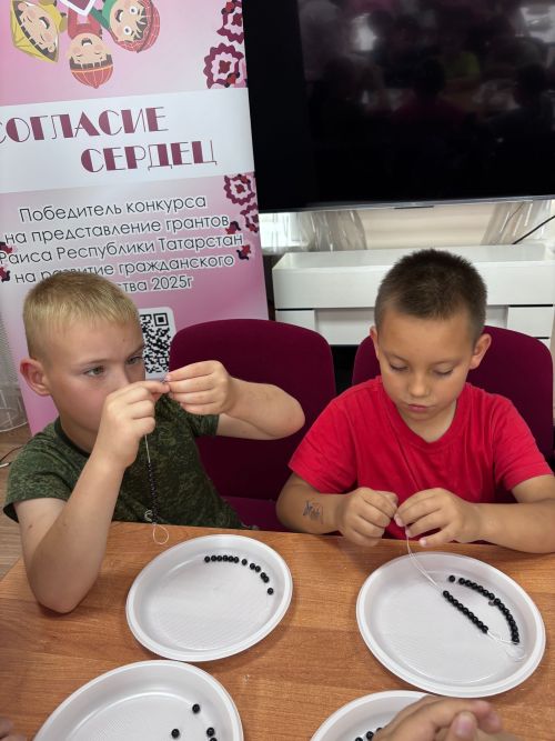 В приюте Менделеевска прошёл мастер-класс по татарским украшениям