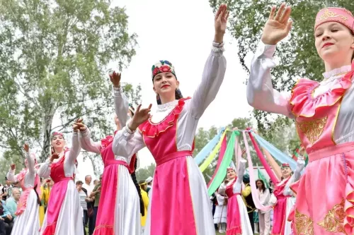 900 километр ара – бәйрәмгә комачау түгел: Менделеевск командасы Курган Сабантуенда
