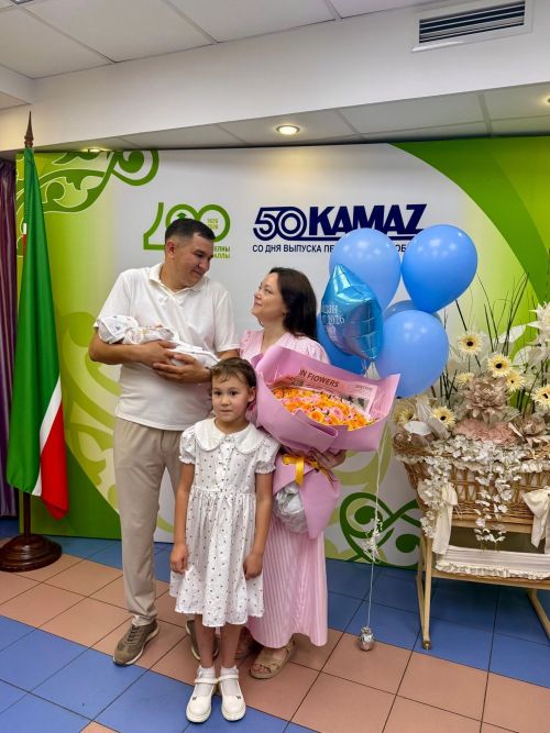 В семье Каниповых из Менделеевска родился сын Айдан