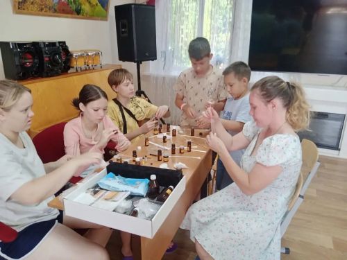 Молодёжный центр «Яшьлек» устроил праздник науки в приюте «Камские зори» в Менделеевске