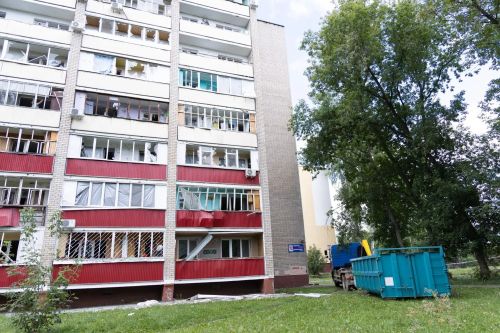 В Нижнекамске начали восстанавливать дом, пострадавший при атаке БПЛА