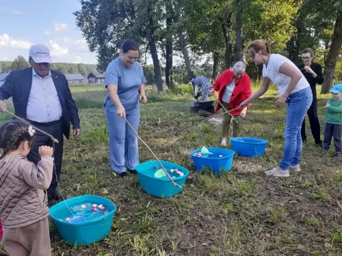 Традиции Яблочного Спаса и День села объединили жителей Нового Кокшана