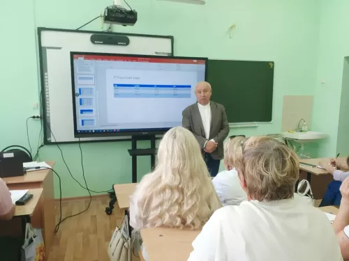 В Менделеевске прошло районное методическое объединение учителей русского языка и литературы