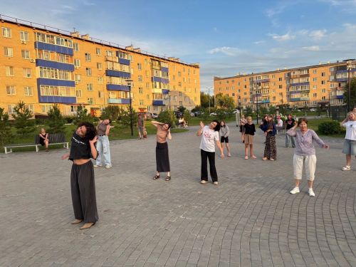 Тренировка по флоу-танцу прошла в Менделеевске у купола «Атмосфера»