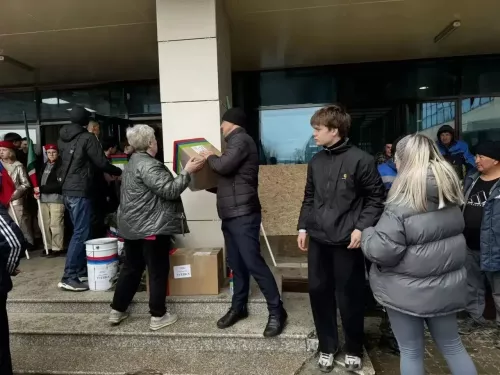 Глава Менделеевского района поздравил жителей с Днём воссоединения Донбасса и Новороссии