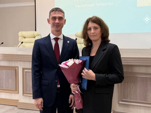 В Менделеевском районе наградили специалистов двух отраслей