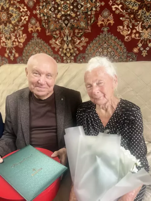 Жительница Менделеевска Вера Модестова отметила 90-летие