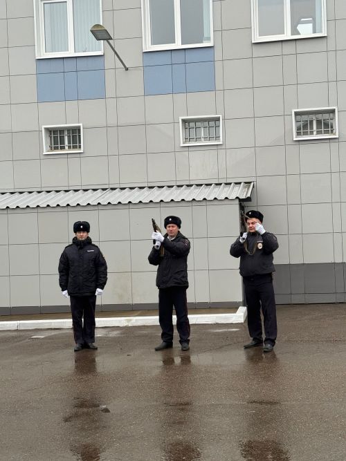 В Менделеевске прошёл День памяти погибших сотрудников МВД