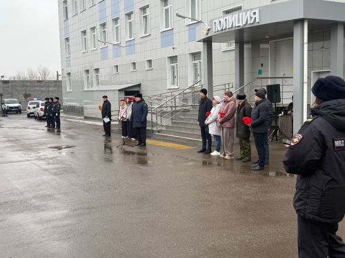 В Менделеевске прошёл День памяти погибших сотрудников МВД