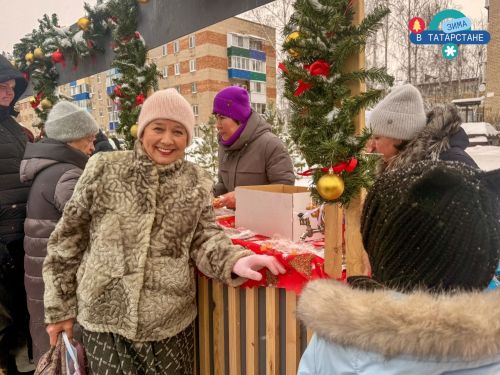 Гастрофестиваль «По‑Менделеевски‑2» собрал жителей города в сквере «Атмосферы»