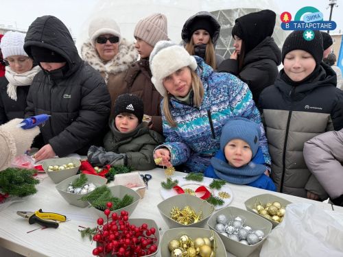 Гастрофестиваль «По‑Менделеевски‑2» собрал жителей города в сквере «Атмосферы»