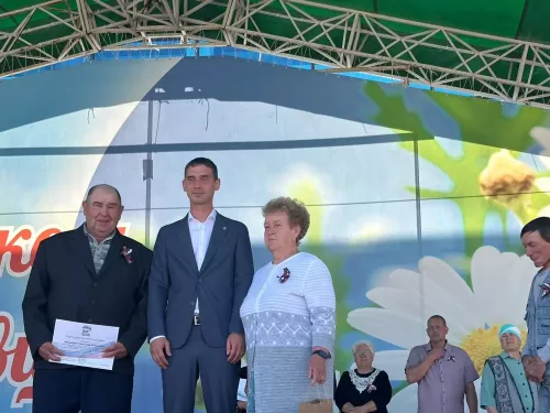 Парад дружбы народов в Менделеевске