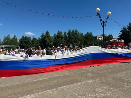 Парад дружбы народов в Менделеевске