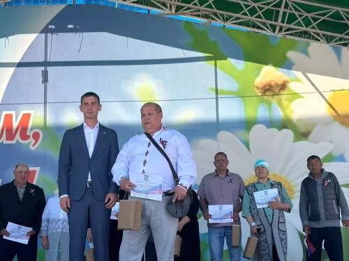 Парад дружбы народов в Менделеевске