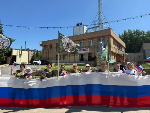Парад дружбы народов в Менделеевске